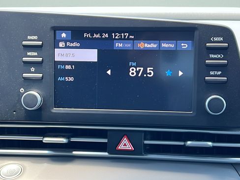 Certified 2025 Hyundai Elantra Sport FWD image 13