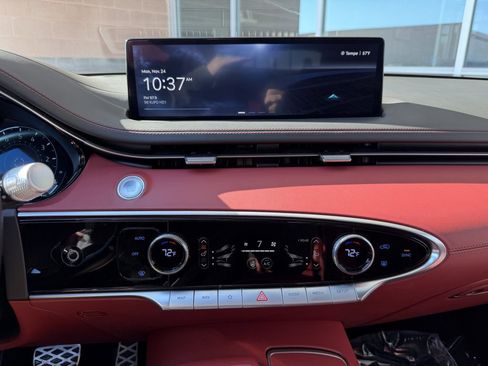 Used 2025 Genesis GV70 2.5T w/ Sport Prestige Package image 19