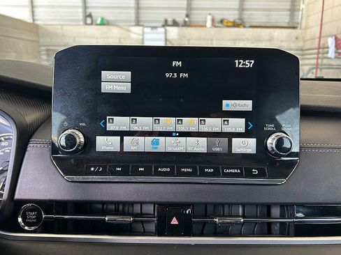 Used 2024 Mitsubishi Outlander AWD image 24
