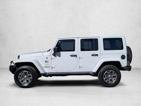 Used 2013 Jeep Wrangler Unlimited Sahara w/ Trailer Tow Group AWD/4WD image 9