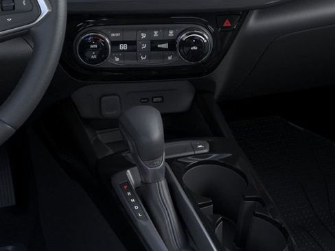 New 2026 Chevrolet Trax ACTIV w/ Sunroof Package FWD image 24