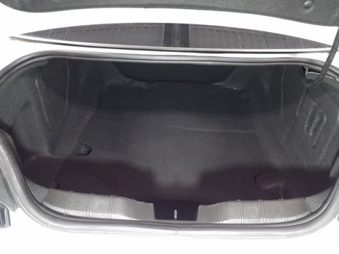 Used 2021 Chevrolet Camaro LT w/ RS Package RWD image 9