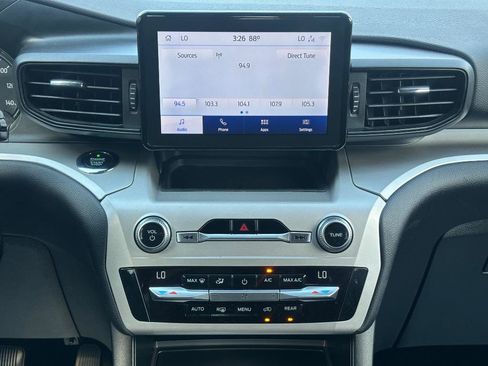 Used 2020 Ford Explorer XLT RWD image 21