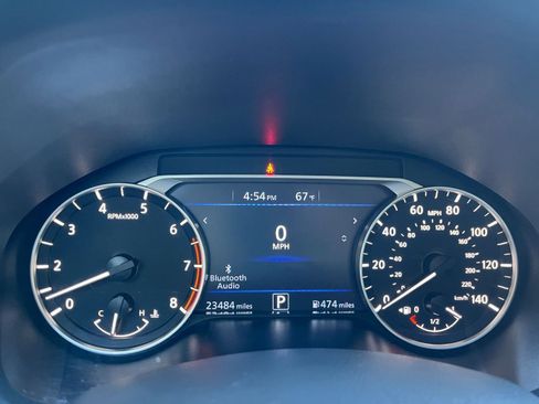Used 2025 Nissan Altima 2.5 SV FWD image 41