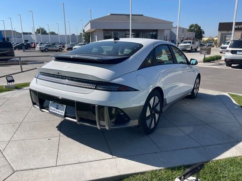 New 2025 Hyundai Ioniq 6 SE image 5