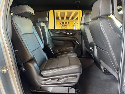 Used 2023 GMC Yukon XL Denali image 26