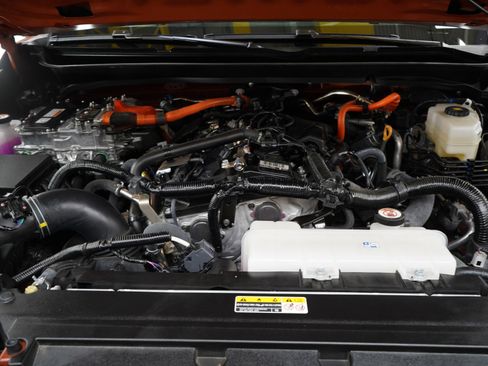 Used 2025 Toyota Tacoma TRD Off-Road image 30