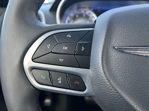 Used 2023 Chrysler 300 Touring L w/ Popular Equipment Group image 13