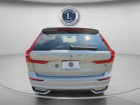 Certified 2025 Volvo XC60 B5 Plus image 5