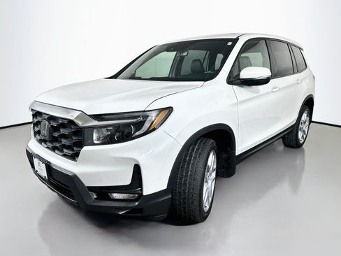 Used 2024 Honda Passport EX-L image 3