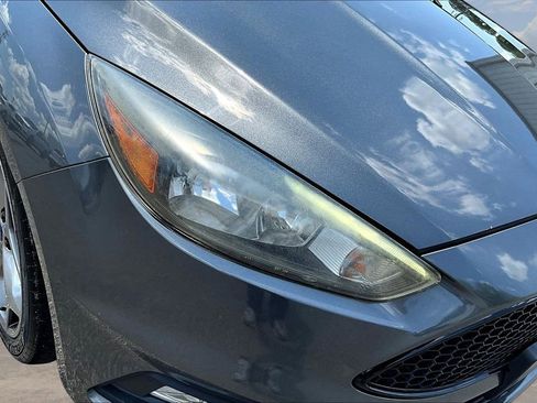 Used 2017 Ford Focus ST FWD image 33