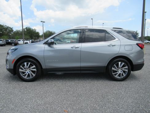 Used 2024 Chevrolet Equinox Premier FWD image 4