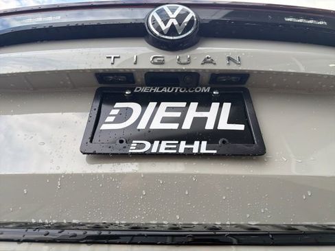 New 2026 Volkswagen Tiguan SEL R-Line AWD/4WD image 24