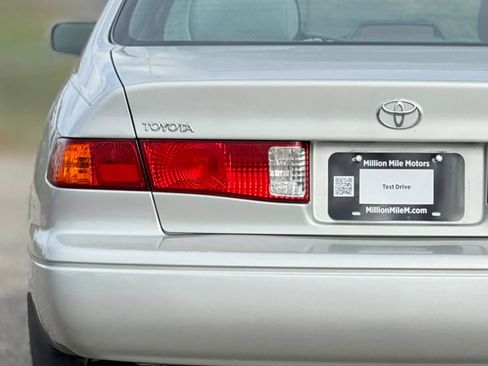 Used 2001 Toyota Camry CE image 13