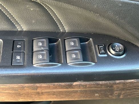 Used 2021 GMC Canyon Denali image 8