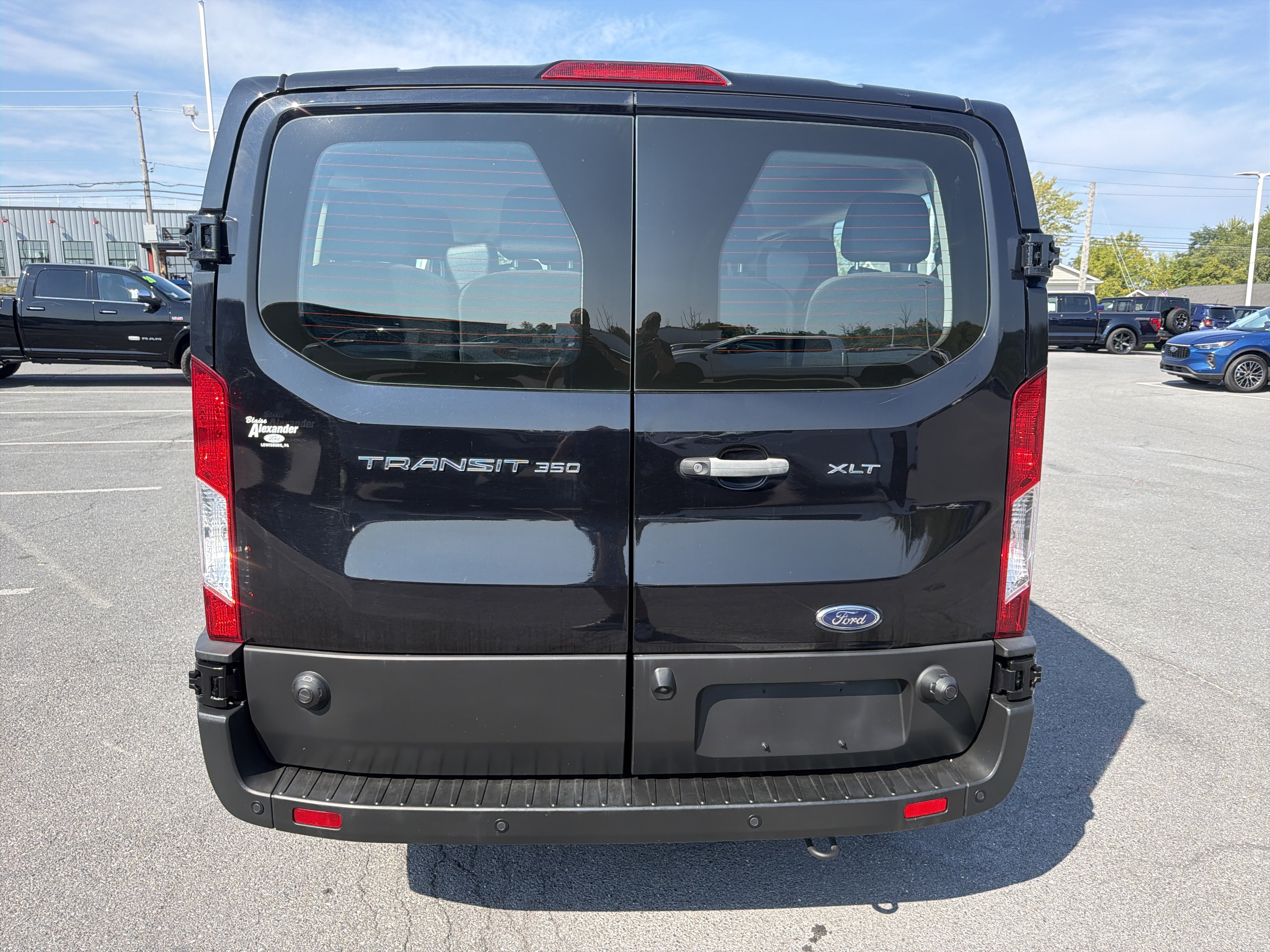 Used 2024 Ford Transit 350 XLT RWD image 4