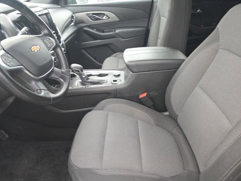 Used 2023 Chevrolet Traverse LT FWD image 12
