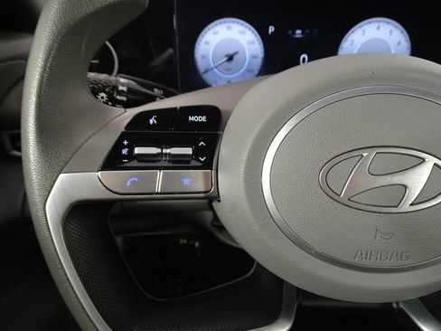 Used 2024 Hyundai Elantra SEL image 23