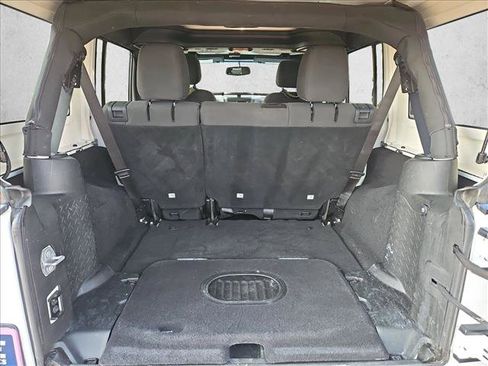 Used 2017 Jeep Wrangler Unlimited Sport AWD/4WD image 6