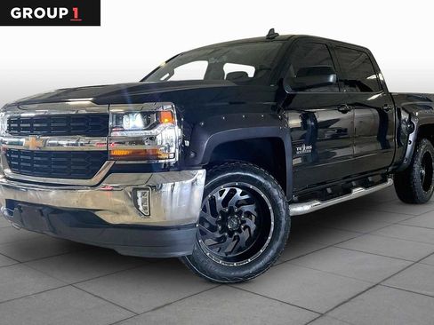 Used 2018 Chevrolet Silverado 1500 LT w/ Texas Edition image 1