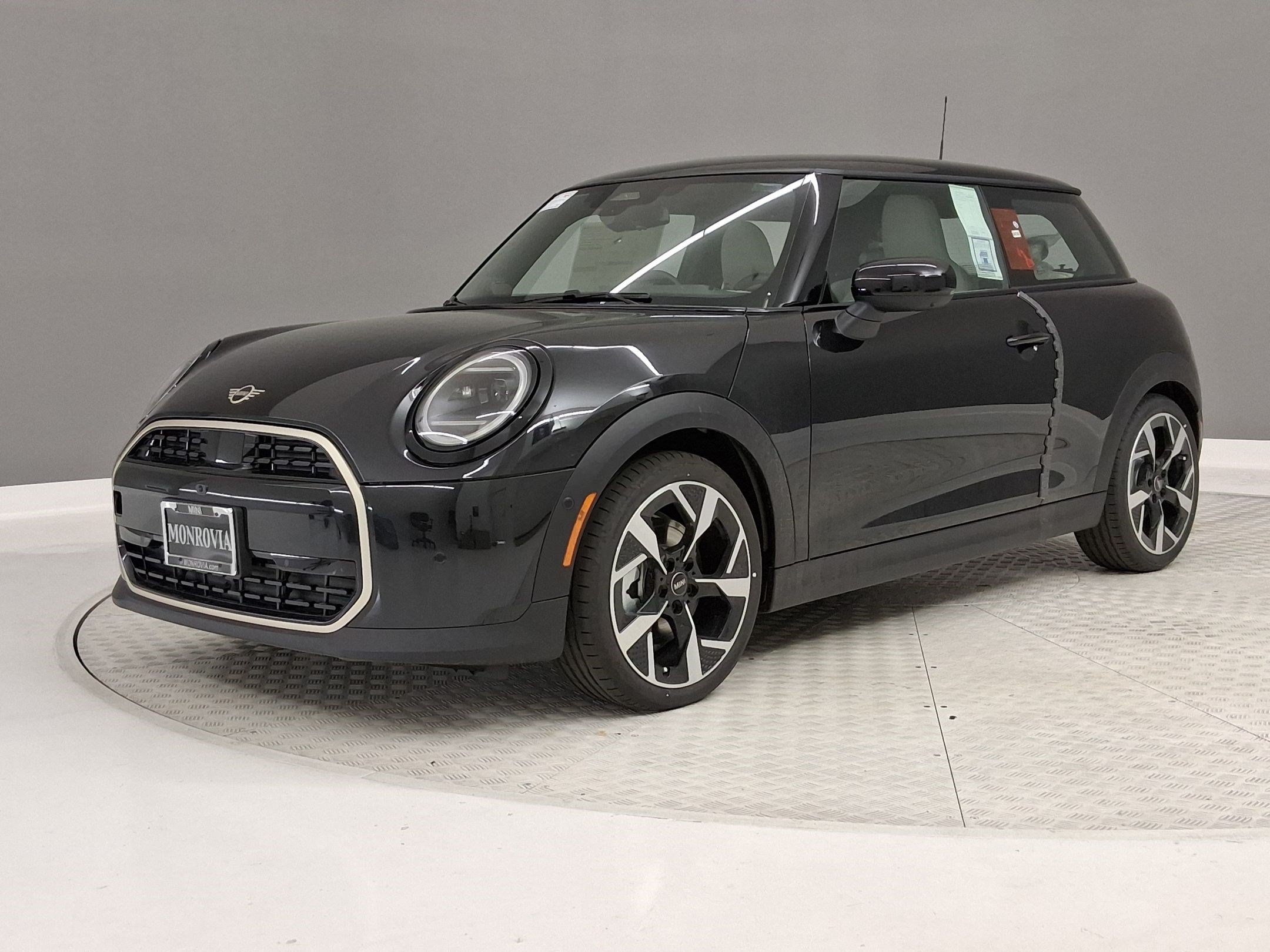 New 2026 MINI Cooper 2-Door Hardtop FWD image 31