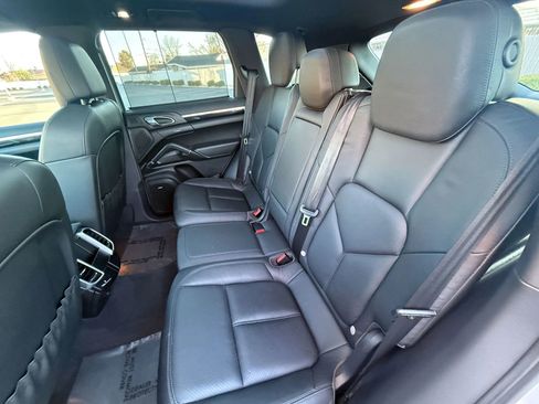 Used 2012 Porsche Cayenne AWD/4WD image 14