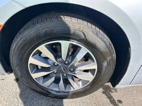 Used 2023 Chrysler Pacifica Touring-L FWD image 59