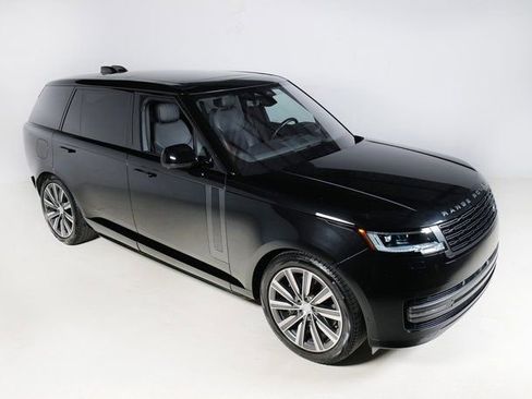 Used 2023 Land Rover Range Rover Long Wheelbase SE image 29