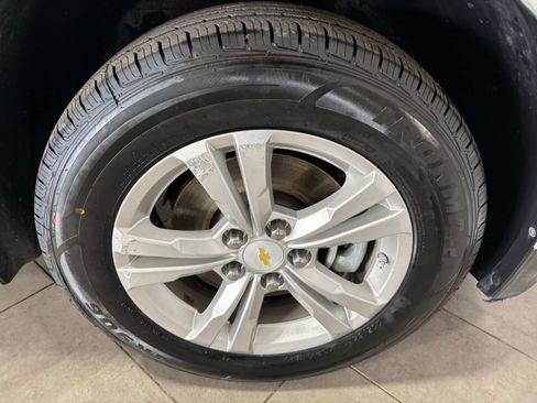 Used 2015 Chevrolet Equinox LT w/ Driver Convenience Package image 9