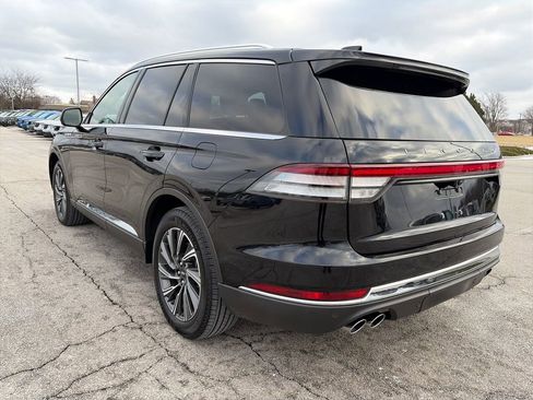 Used 2025 Lincoln Aviator AWD image 5
