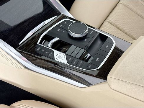 Used 2024 BMW 430i xDrive Convertible w/ M Sport Package image 21