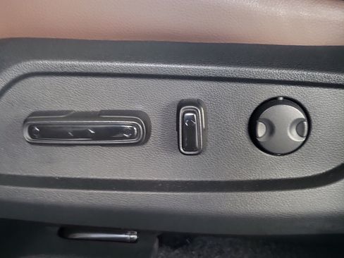Used 2025 Honda Pilot Elite image 22