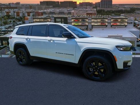 New 2025 Jeep Grand Cherokee L Limited w/ Black Appearance Package image 1