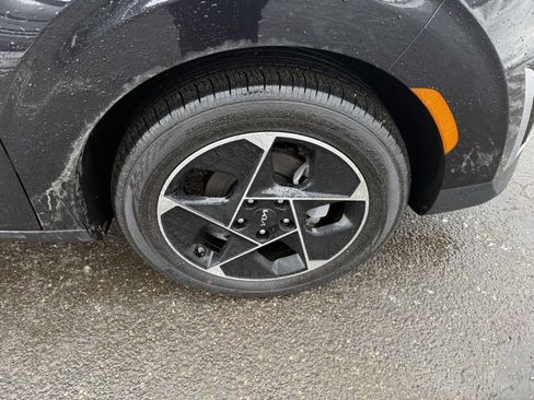 Certified 2025 Kia Soul EX image 15