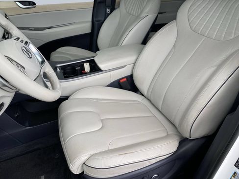 Used 2023 Hyundai Palisade Limited w/ Cargo Package FWD image 11