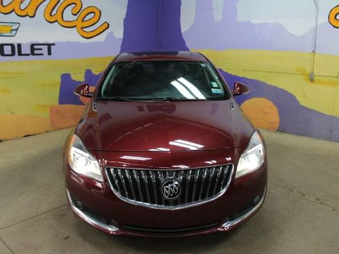Used 2017 Buick Regal Premium FWD image 3
