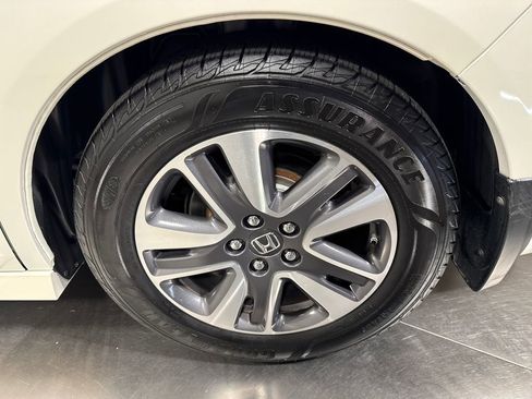 Used 2015 Honda Odyssey Touring image 12