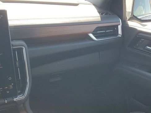 Used 2025 GMC Yukon Denali image 26