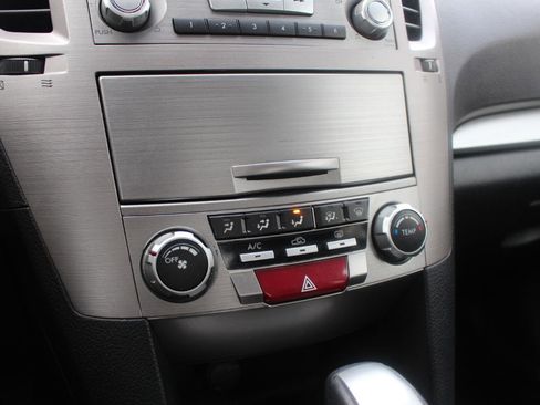 Used 2013 Subaru Legacy 2.5i Premium image 25