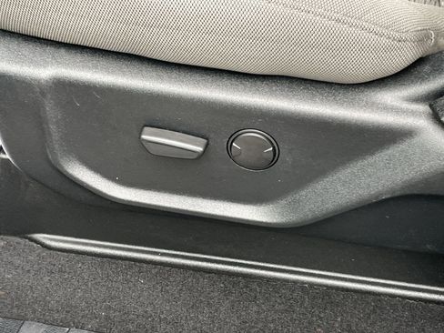 Used 2021 Ford F250 XLT w/ XLT Premium Package image 12