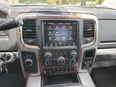Used 2018 RAM 2500 Laramie AWD/4WD image 28