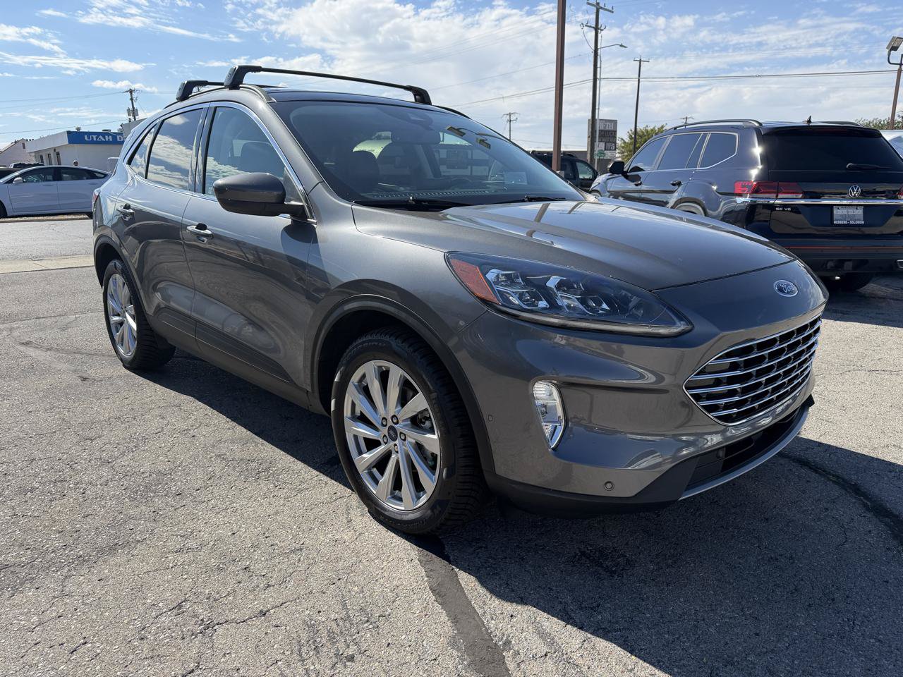 Used 2021 Ford Escape Titanium w/ Titanium Elite Package AWD/4WD image 3