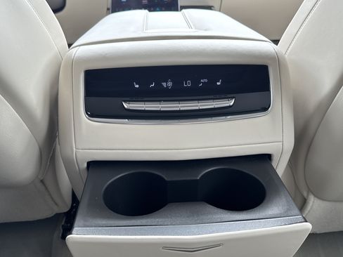 Certified 2026 Cadillac Escalade Platinum Sport w/ LPO, ONYX Package AWD/4WD image 16