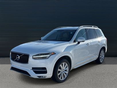 Used 2017 Volvo XC90 T6 Momentum w/ Vision Package