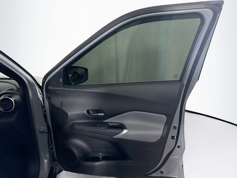 Used 2024 Nissan Kicks SR w/ SR Premium Package image 29