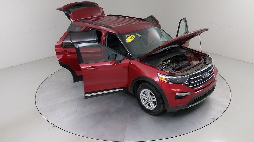Certified 2022 Ford Explorer XLT w/ Equipment Group 202A AWD/4WD image 46
