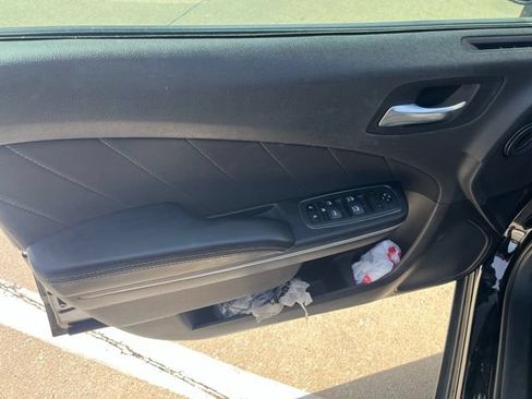 Used 2022 Dodge Charger SXT RWD image 9