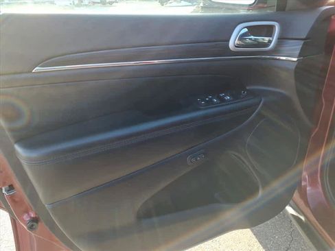 Used 2021 Jeep Grand Cherokee Limited image 10