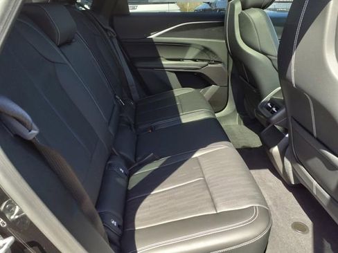 New 2025 Cadillac Lyriq Luxury image 20