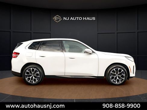 Used 2025 BMW X3 xDrive30i image 9